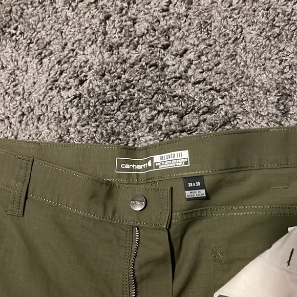 NWOT Mens Carhartt Relaxed Fit Cargos - Picture 2 of 4